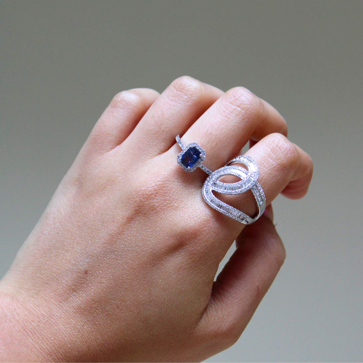 Anillo con zafiro
