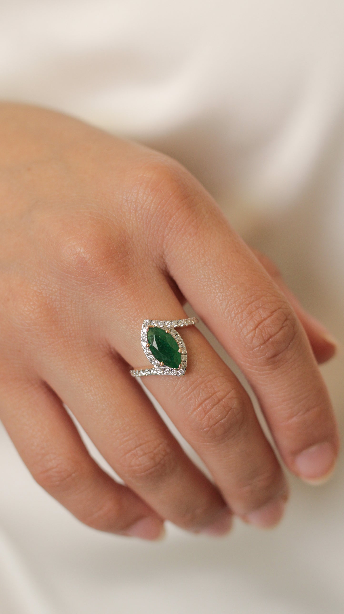 Anillo Tess