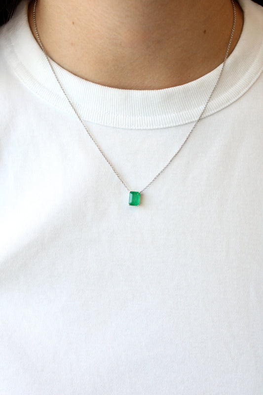 Collar con esmeralda