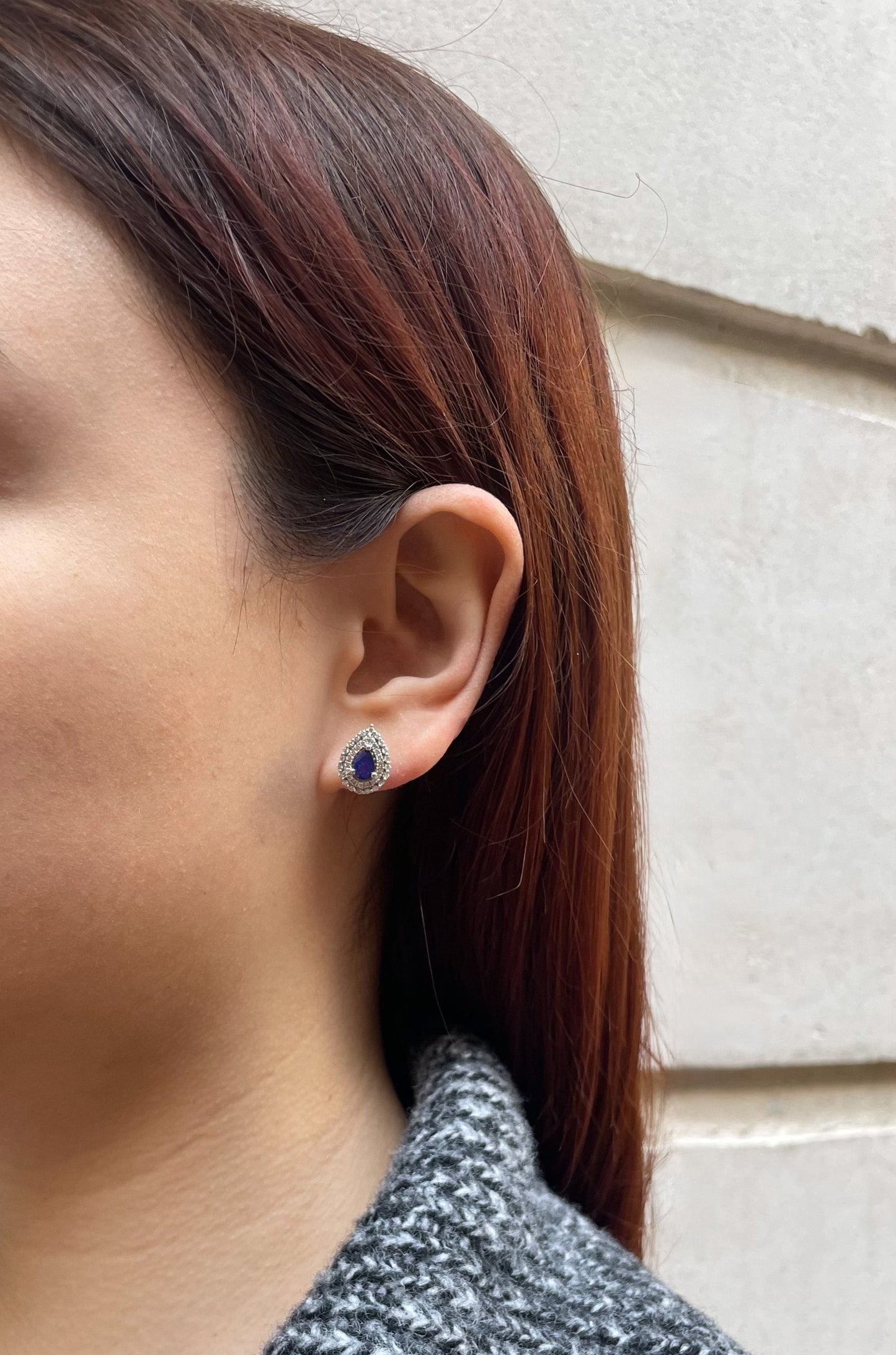 Aretes de zafiro corte pera