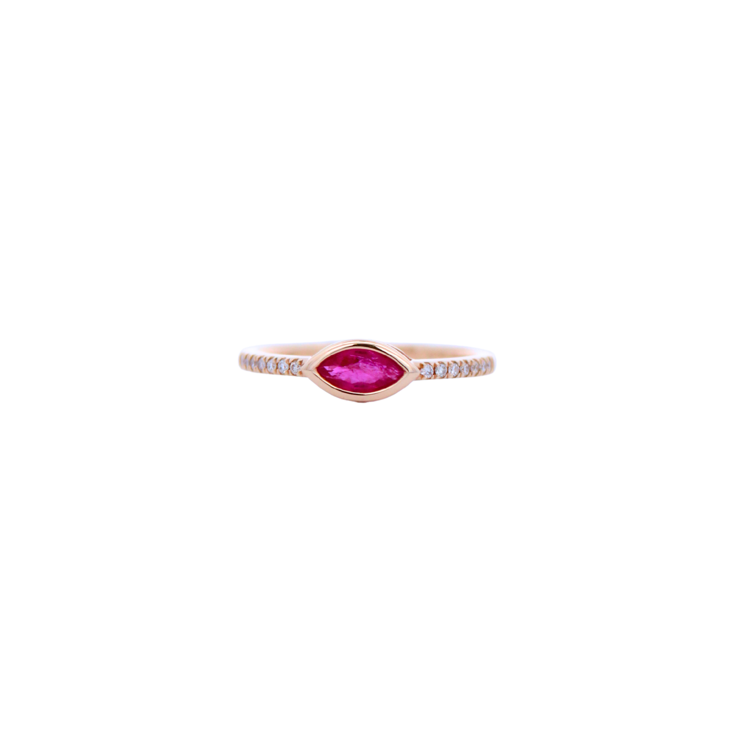 Anillo con rubí