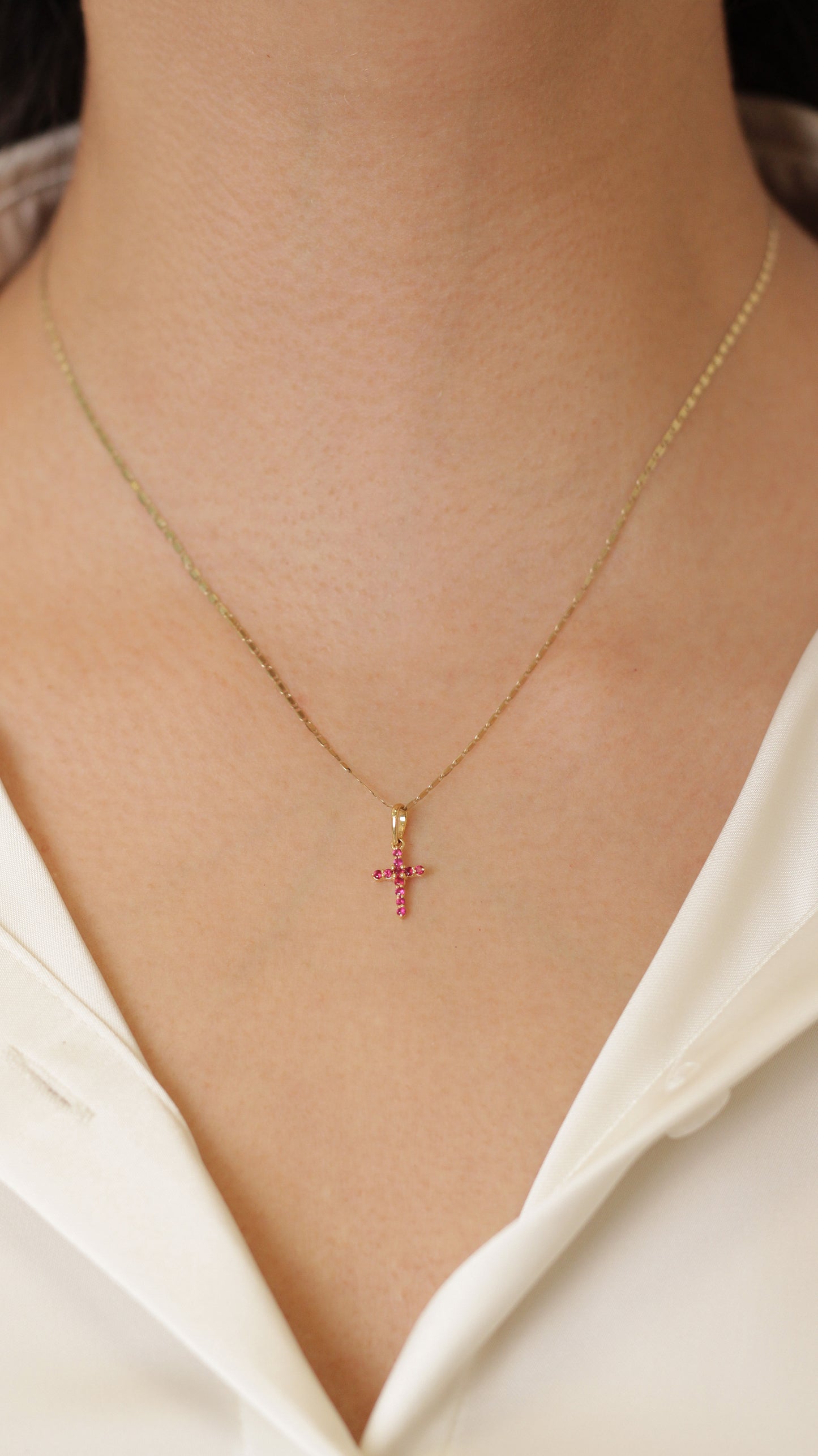 Dije Cruz mini Gold Ruby