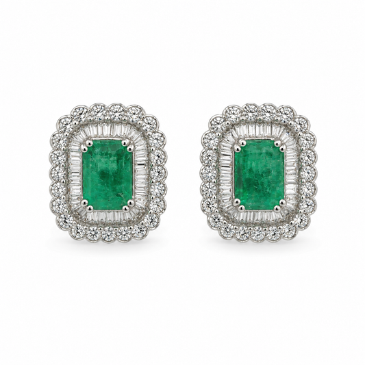 Aretes Esmerald Court