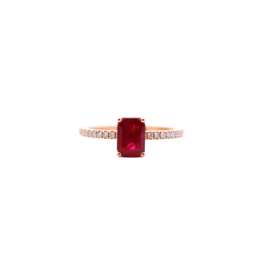Anillo con rubí