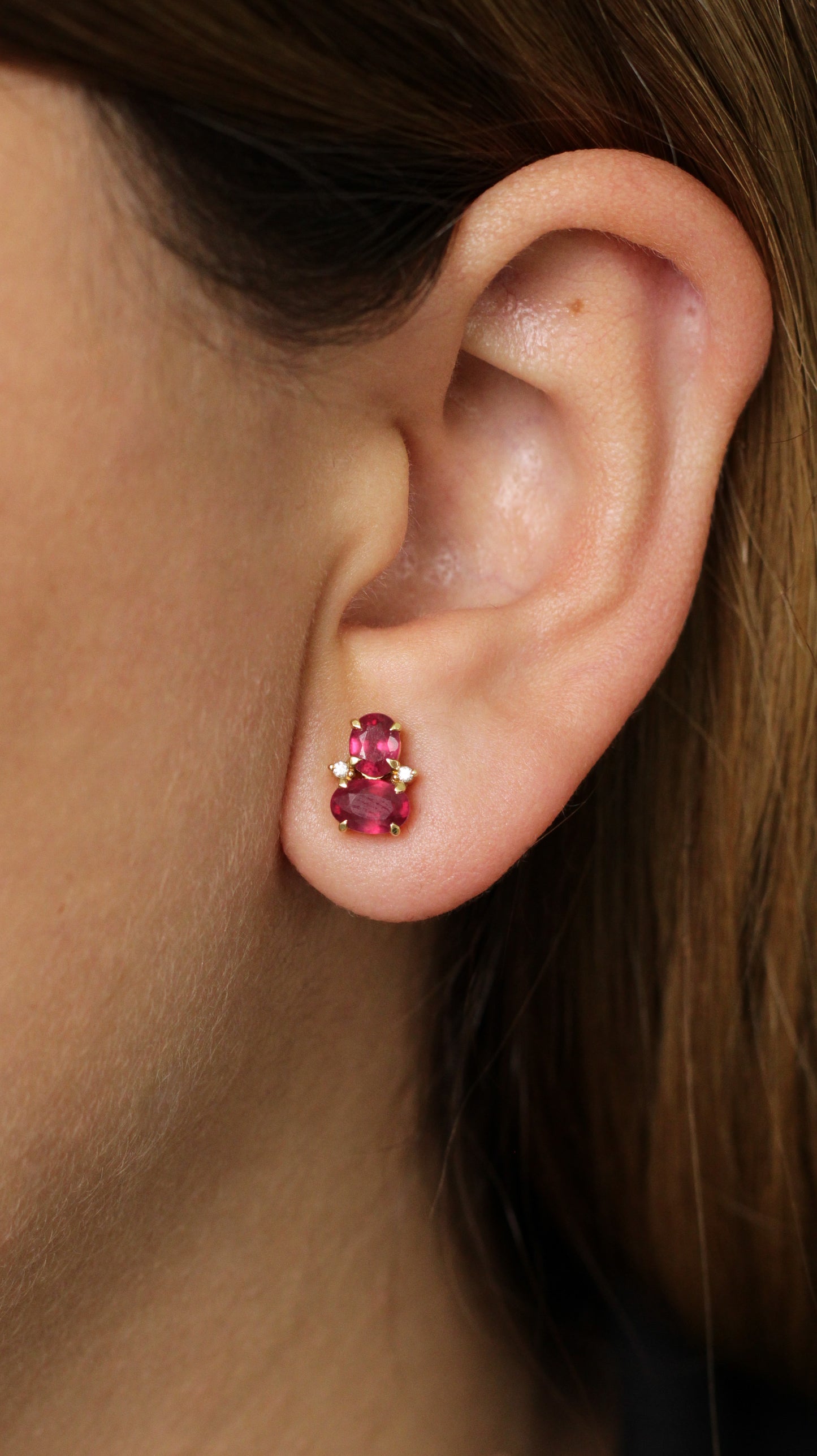 Aretes Virelle Rubí