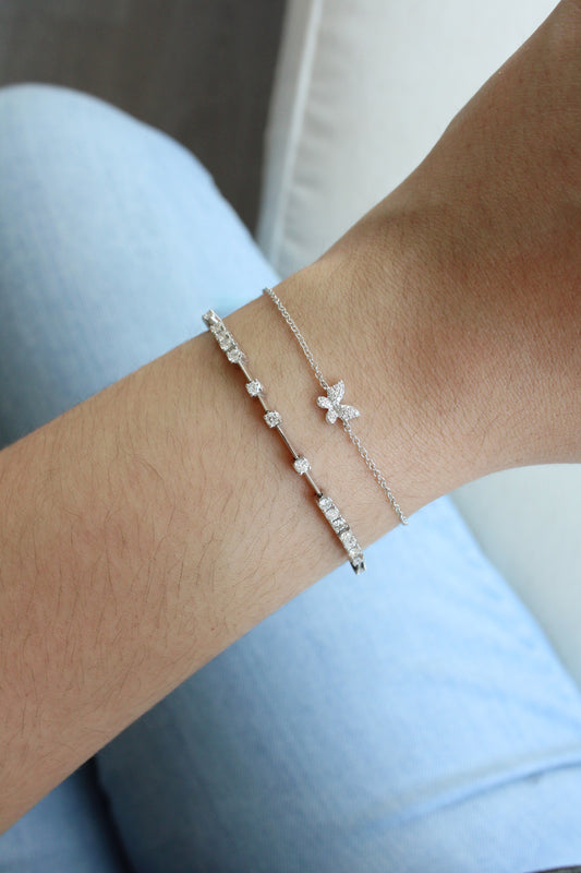 Pulsera con diamantes salteados