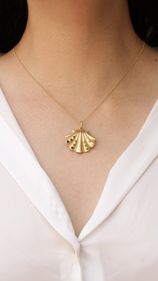 Dije Aurora Shell