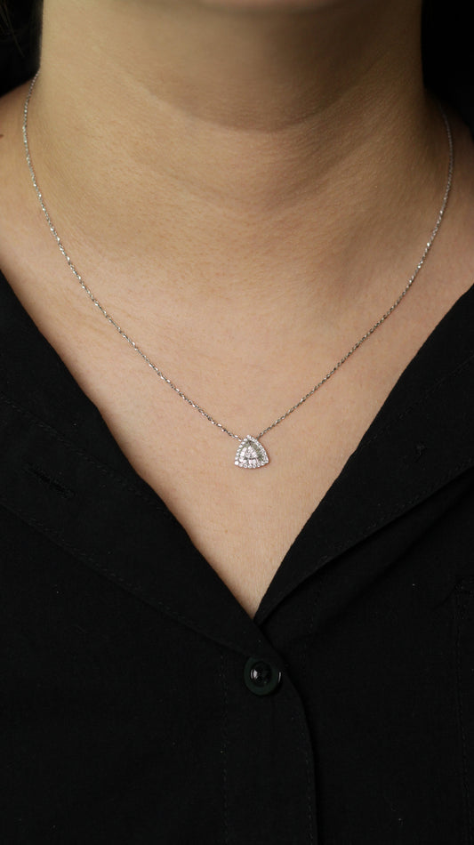 Collar Aria Triangular