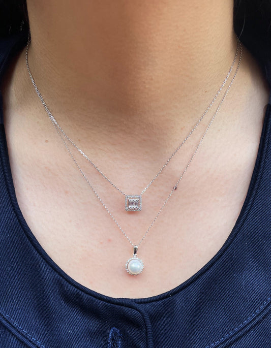 Collar con cuadro de diamante