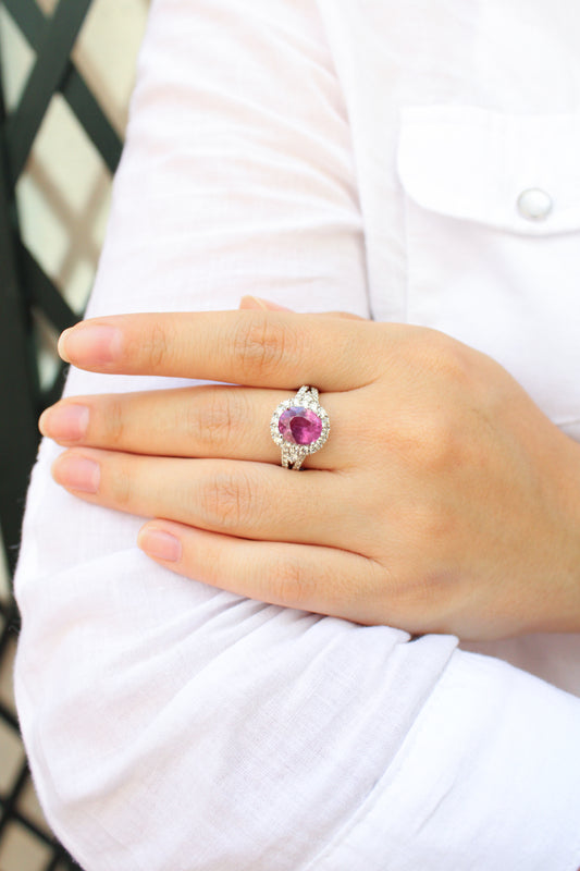 Anillo de zafiro rosa