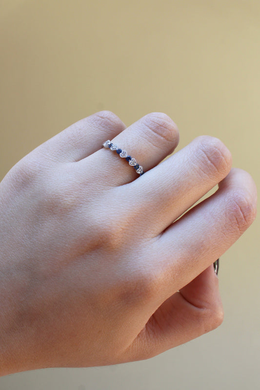 Anillo con zafiros y diamantes