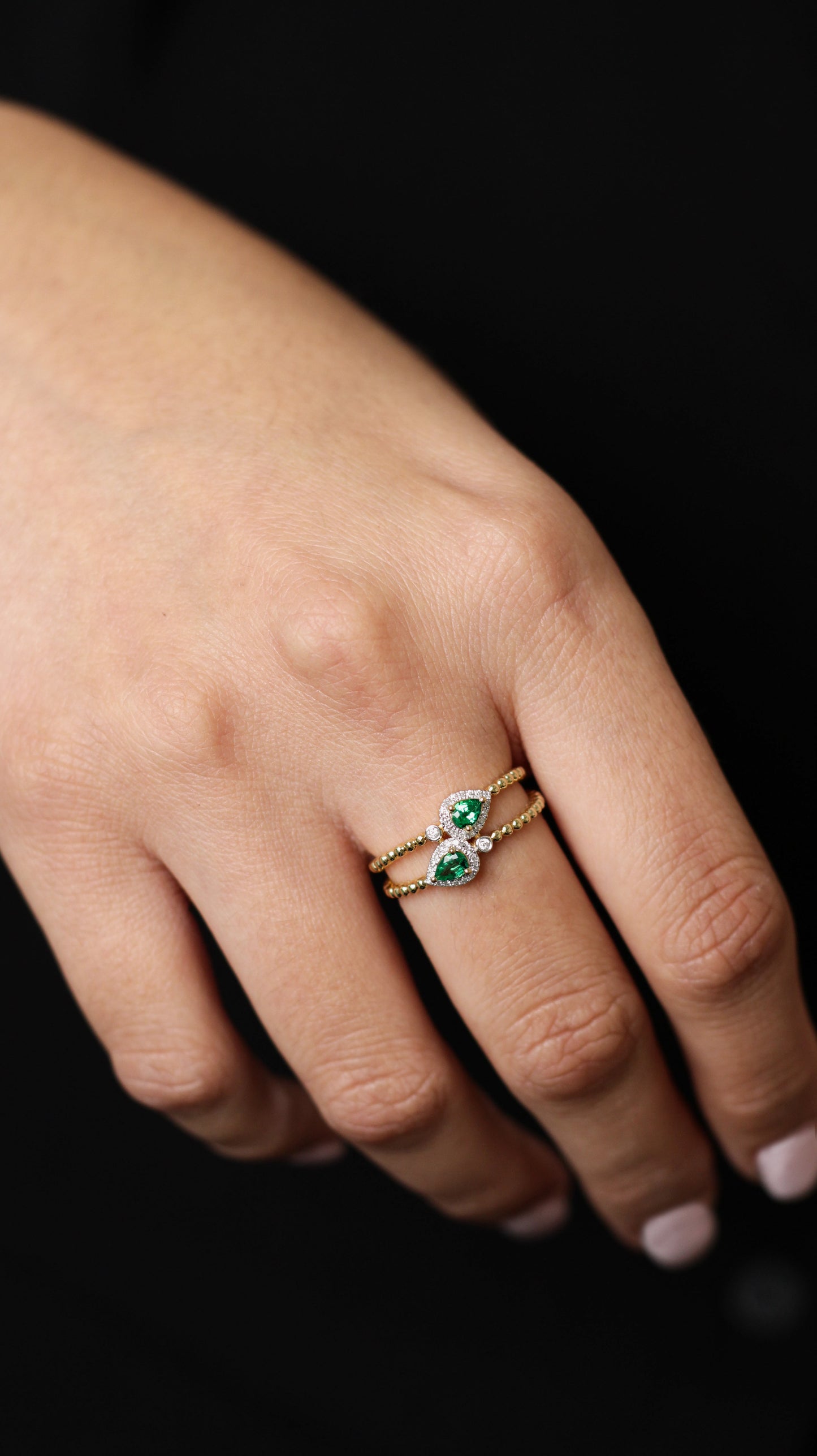 Anillo Geminis Esmeralda